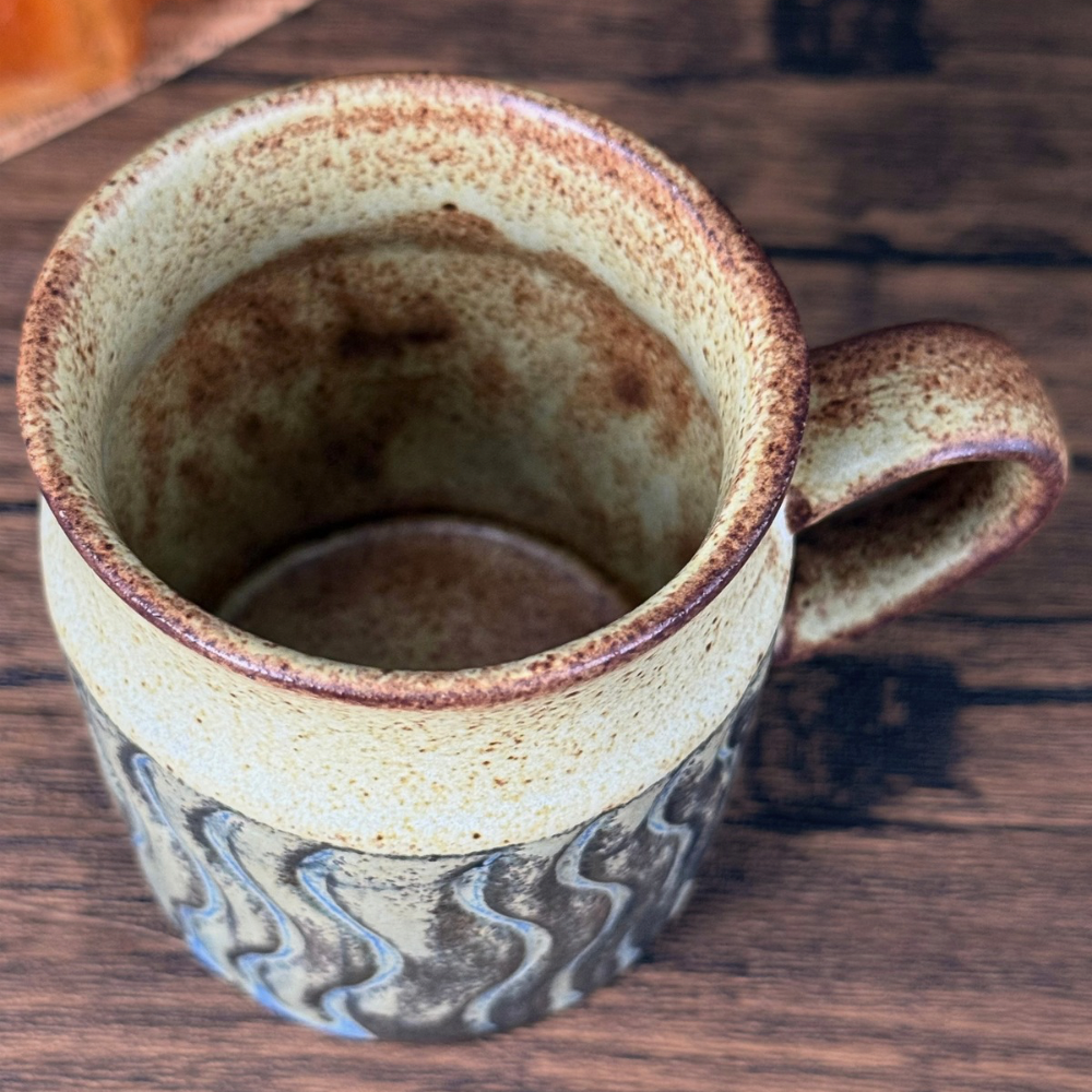 日本製｜土紋浮雕・日常陶杯 ｜流紋